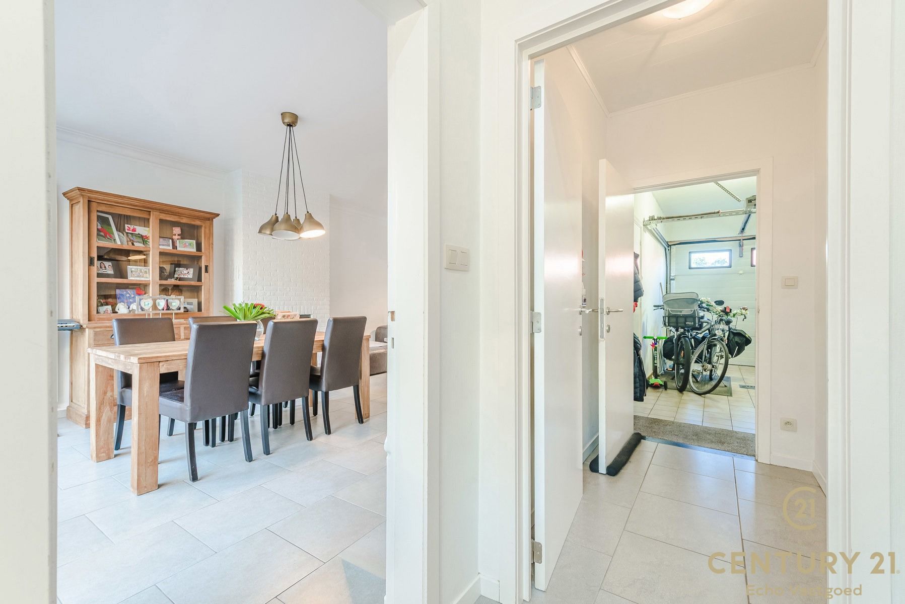 gerenoveerde gezinswoning met 3 slpk, garage en zonnige tuin foto 12