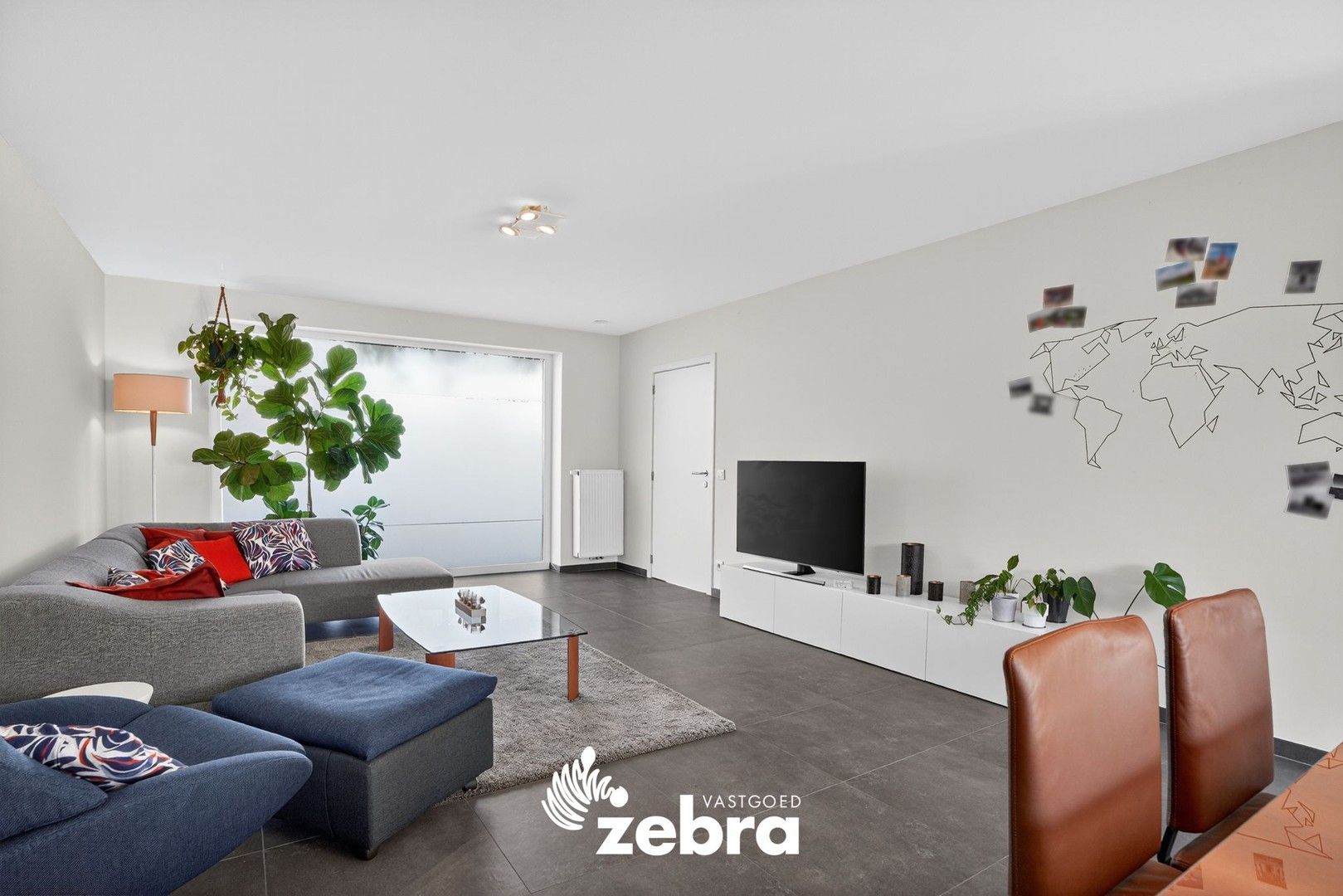 Instapklare woning met 4 SLK, 2 BADK en GARAGE! foto 5