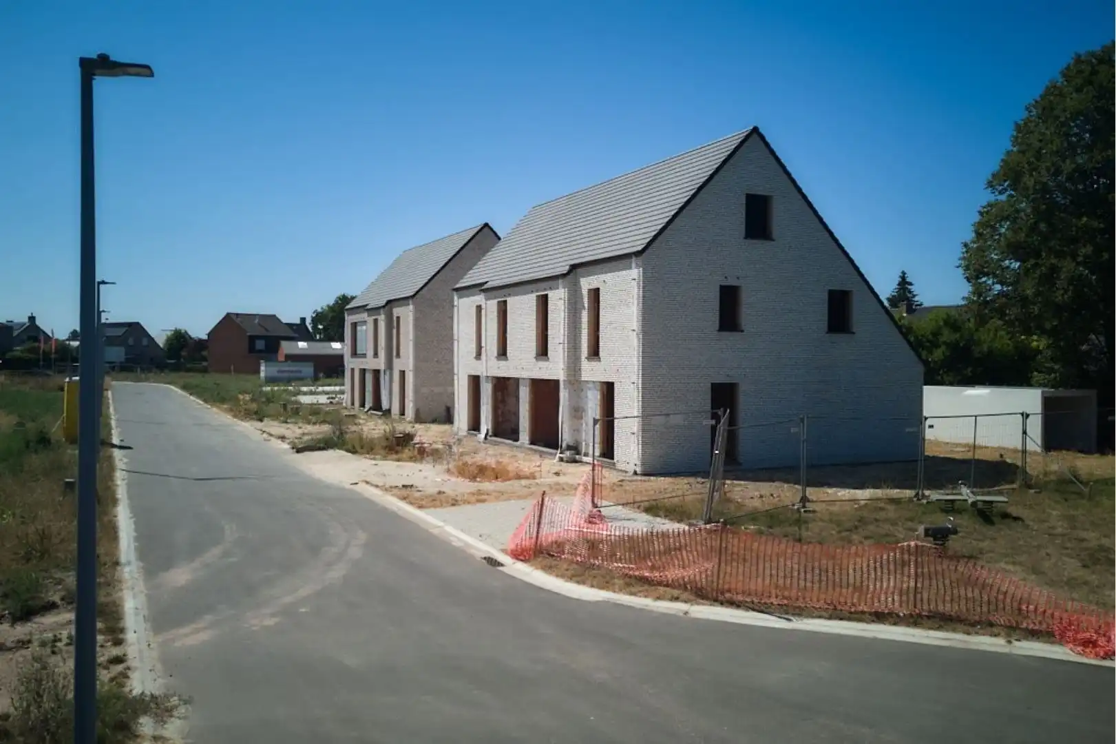 Ruime halfopen bebouwing met 4 kamers foto 9