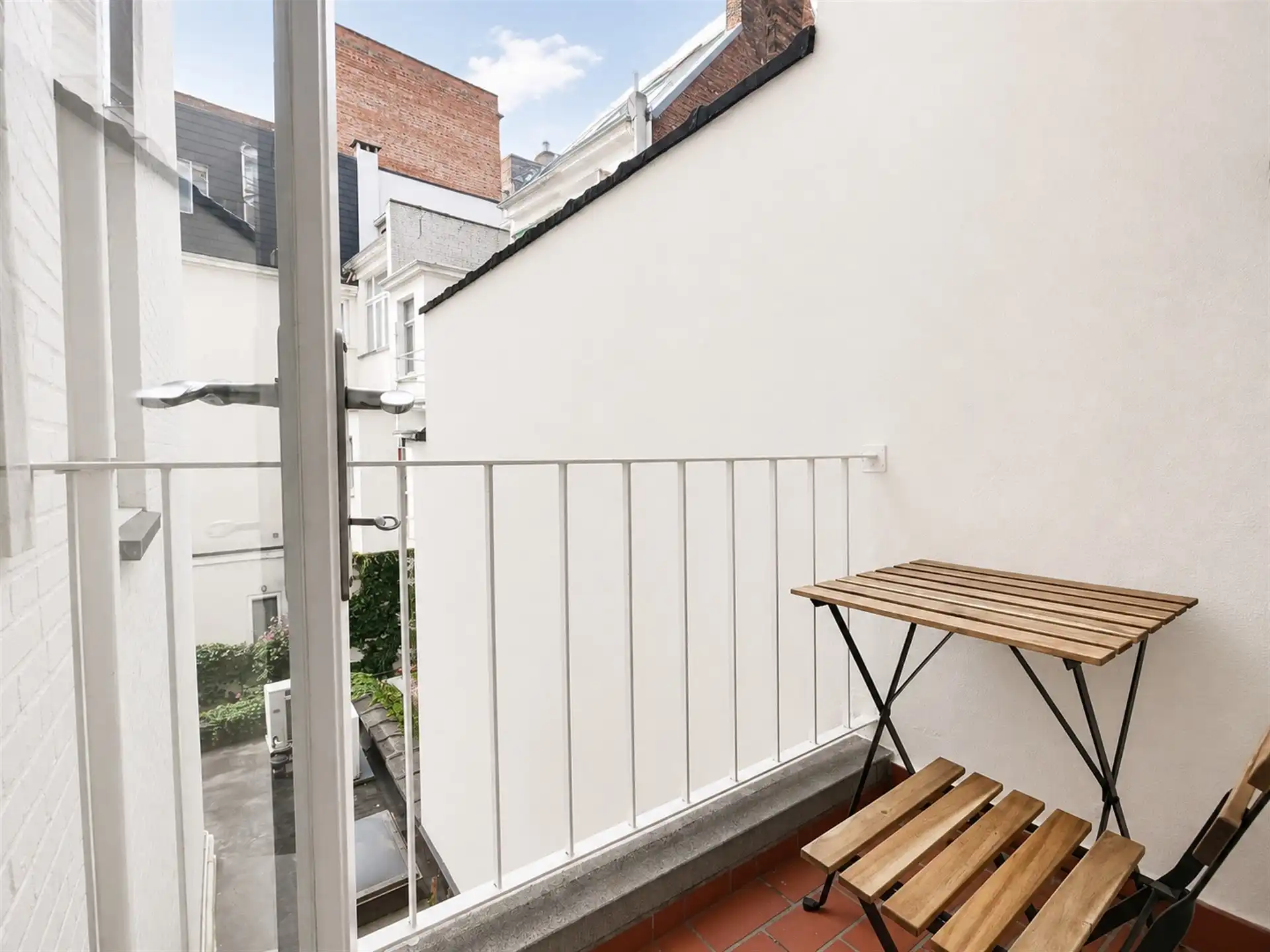 Instapklaar gemeubeld appartement nabij Antwerpen-Zuid!  foto 4