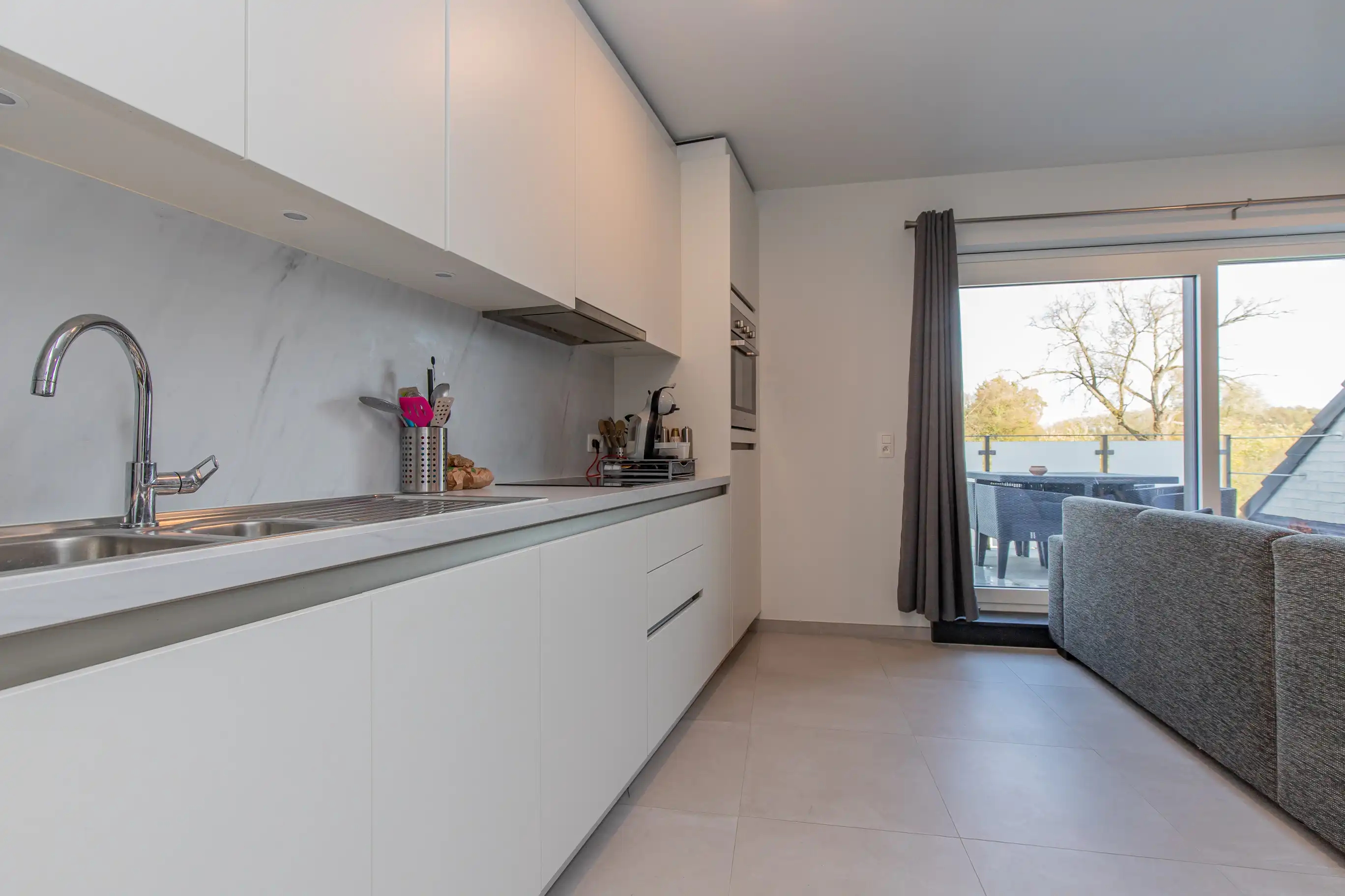 Nieuwbouw appartement met 1 slaapkamer en een garage foto 9