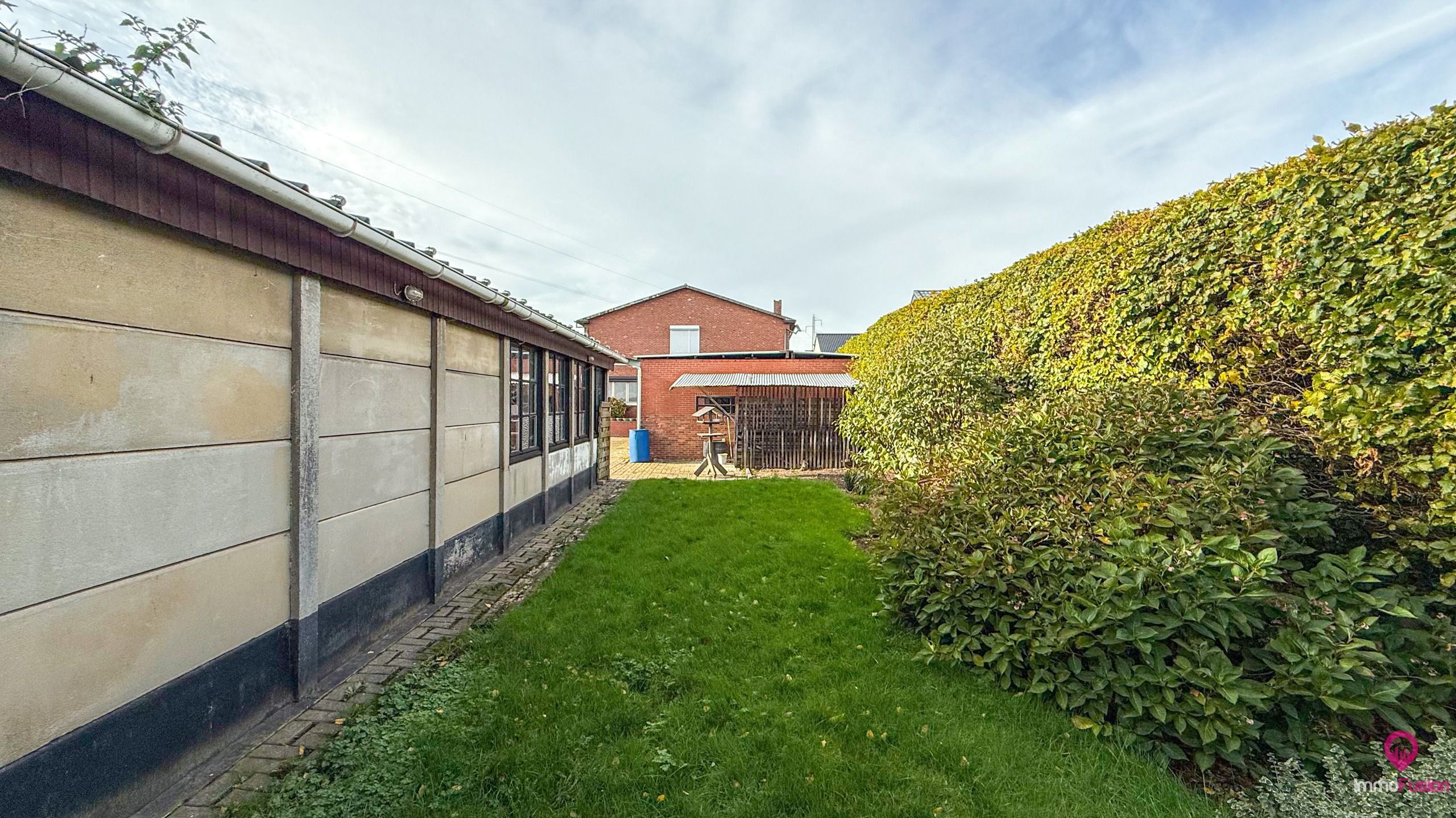 Ruime gezinswoning 4 slpks, grote kelder & werkplaats! foto 37