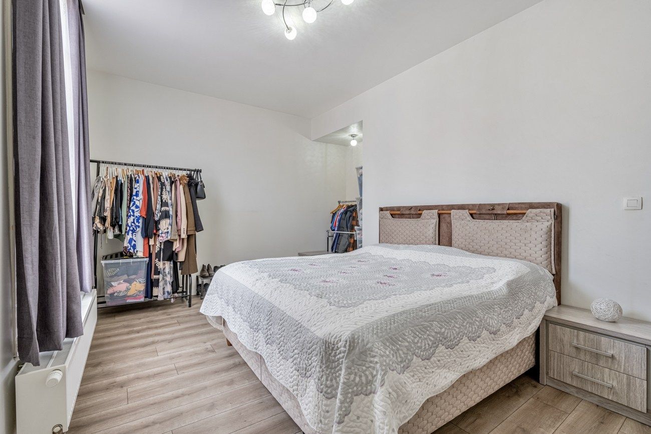 Instapklare woning op gegeerde locatie in Sint-Amandsberg foto 15