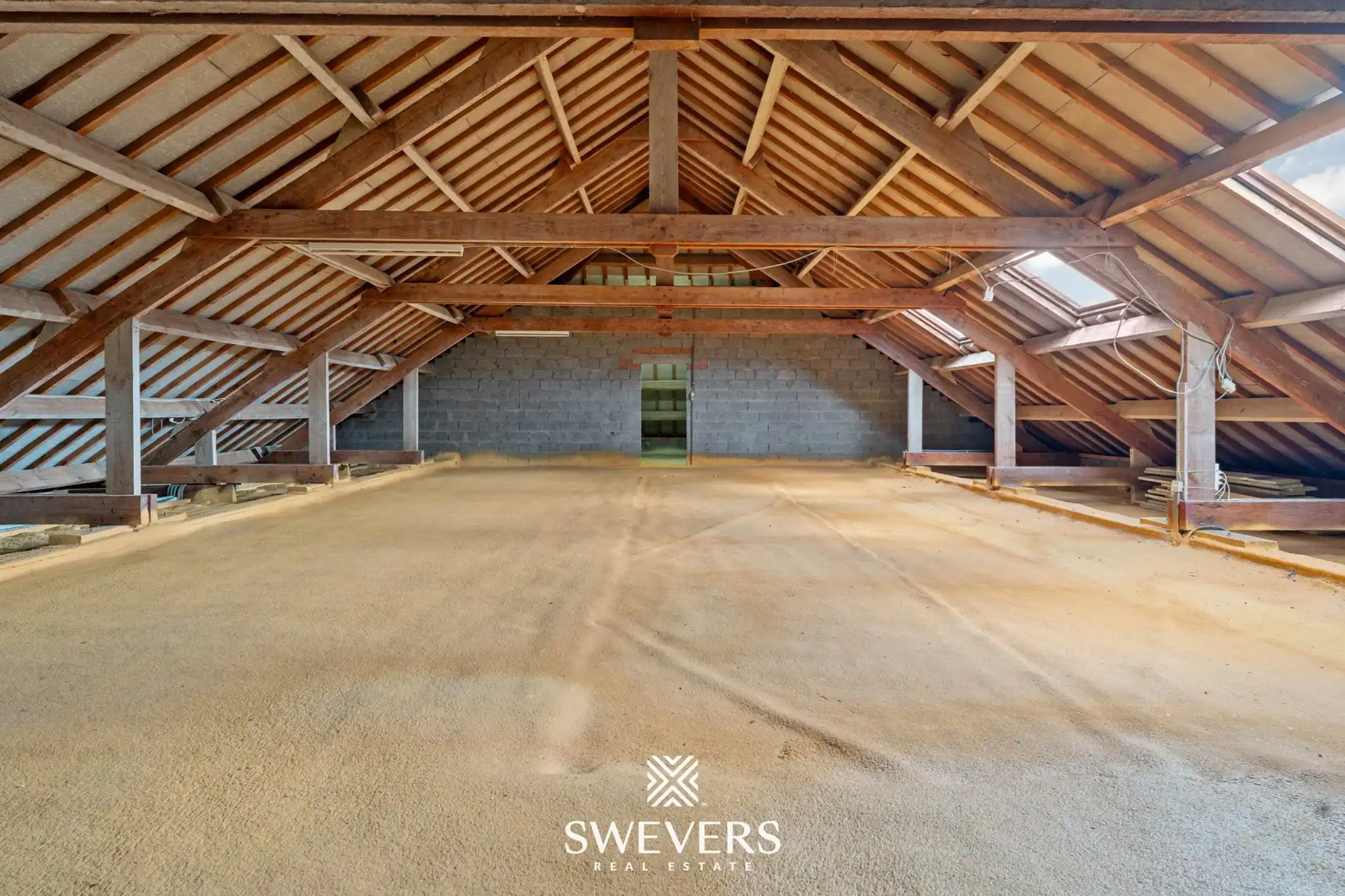 Villa met 395m² woonruimte op 48a zuidgericht perceel foto 28