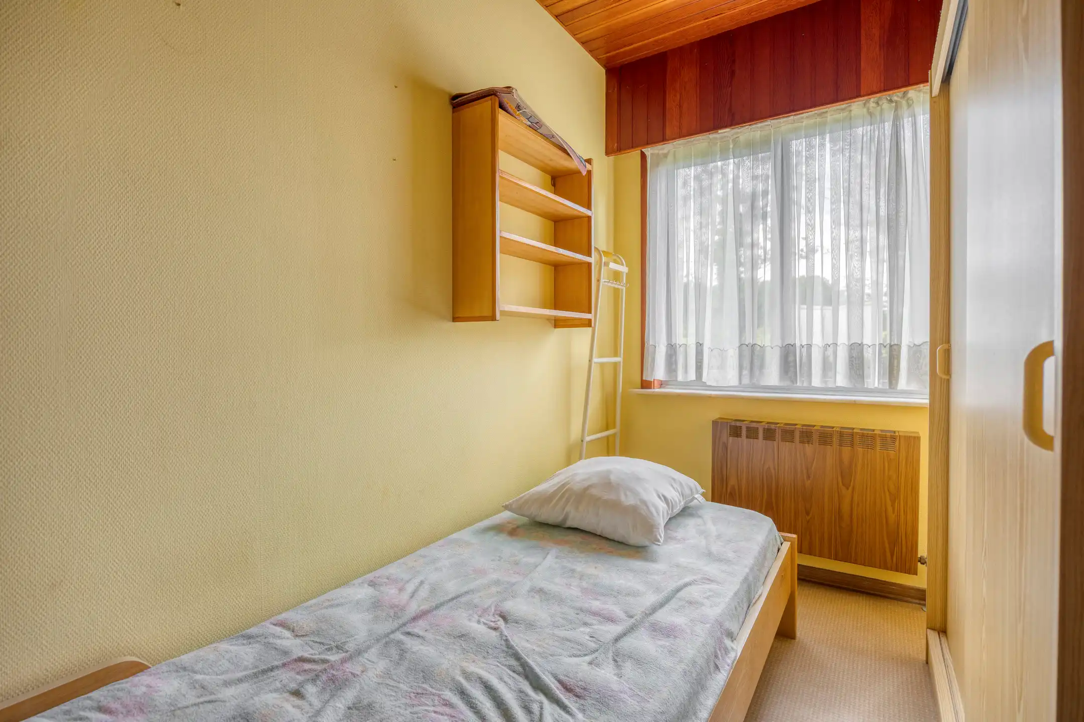 Ruime vrijstaande woning met potentieel foto 11