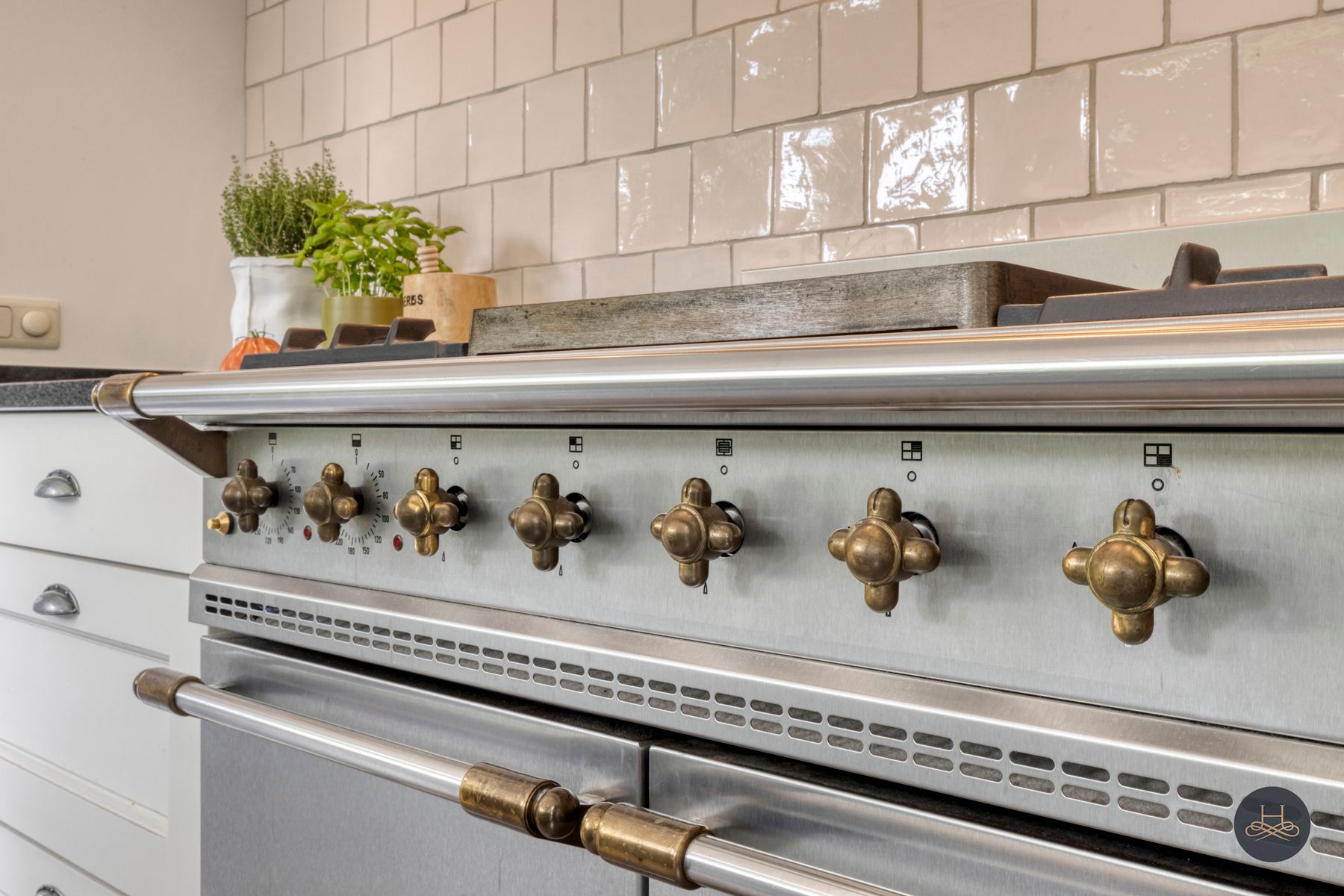 Exclusieve prachtig afgewerkte pastorijwoning met grote tuin foto 17