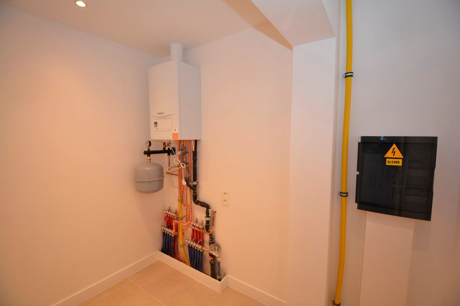 GERENOVEERD APP. MET 2 SLK EN ZUID-TERRAS! foto 12