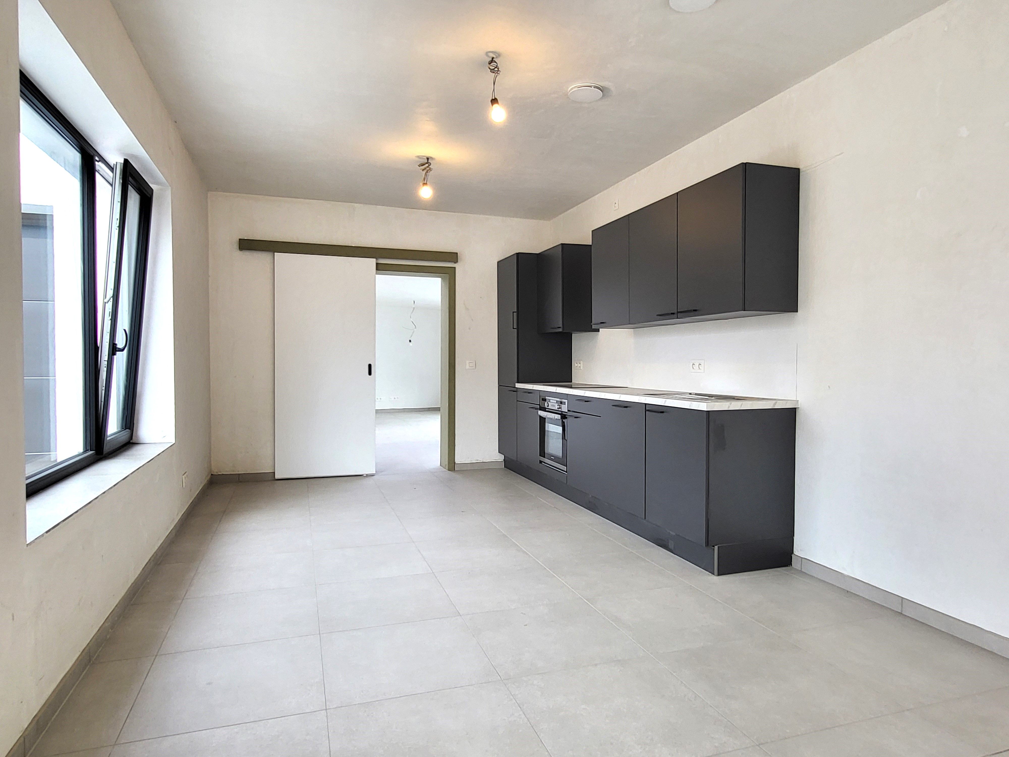 Volledig gerenoveerde, energiezuinige bungalow op 556m² met prachtig aangelegde tuin. Topper! foto 10