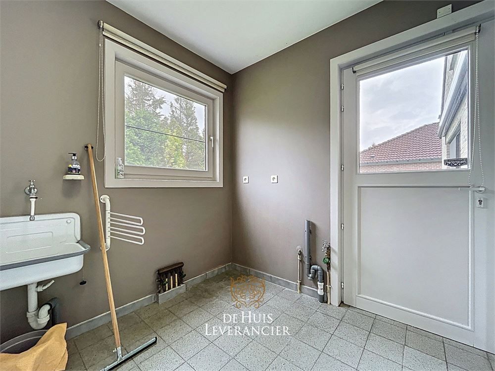 Instapklare, gerenoveerde villa in het hart van Kontich waar rust en comfort gegarandeerd worden foto 30