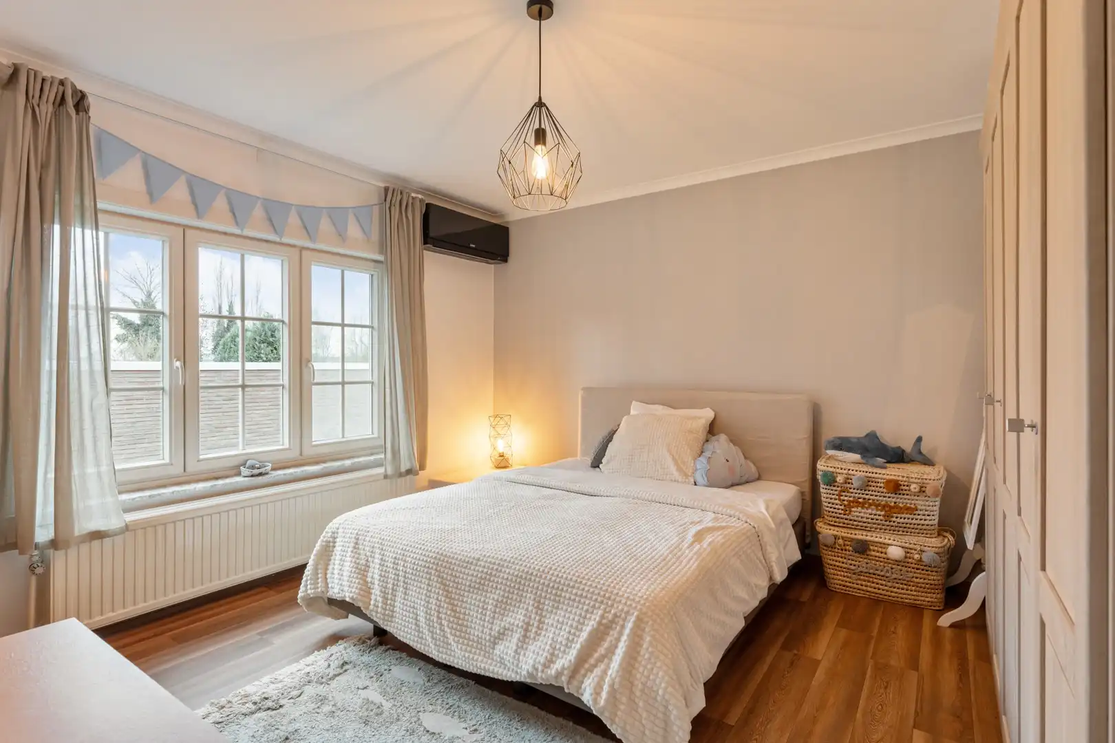 Instapklare woning met 3 slaapkamers, veranda en tuin met open zicht op de weides. foto 17