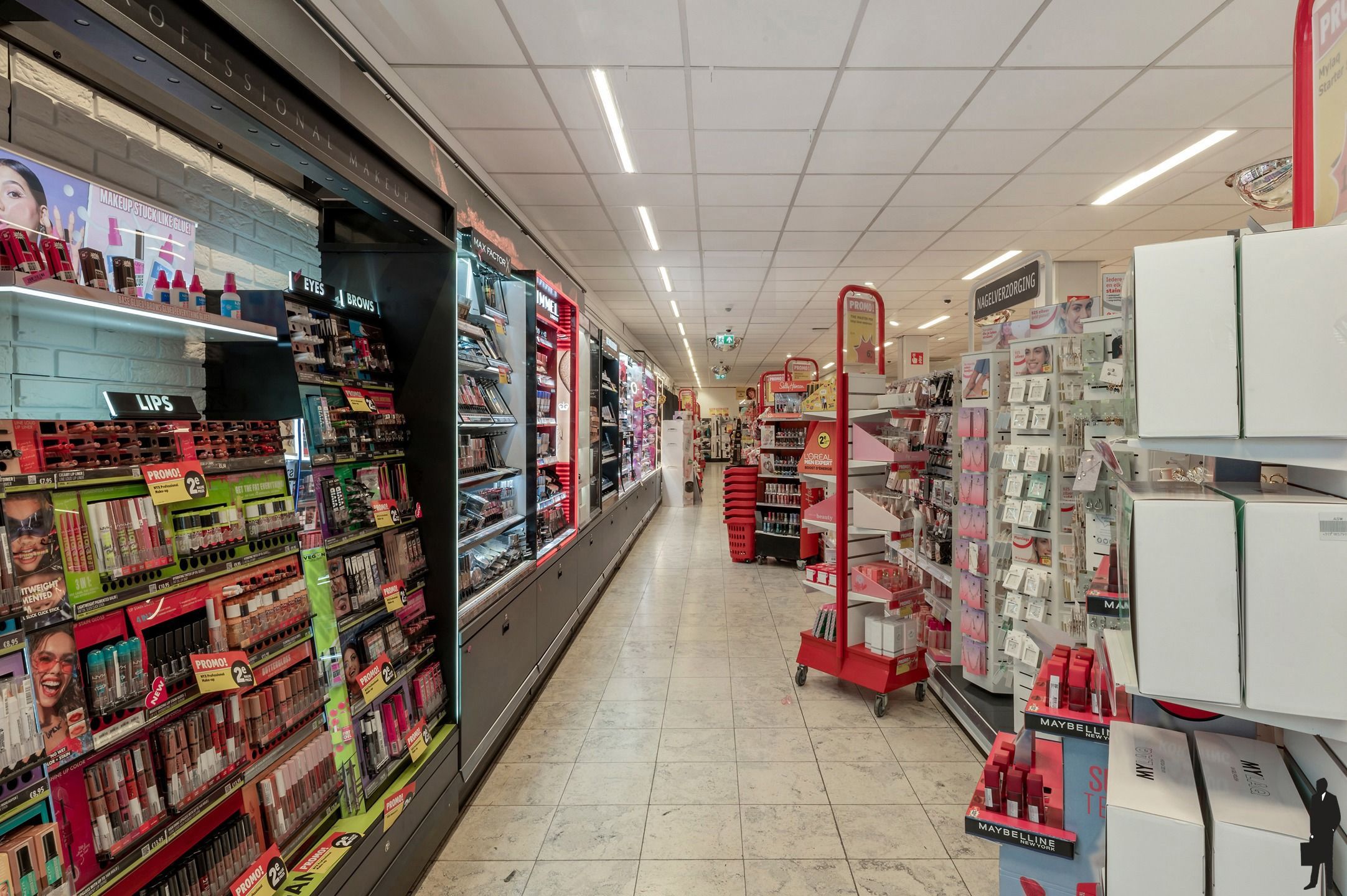 Commercieel gelijkvloers met magazijn – verhuurd aan Kruidvat (Deurne) foto 9