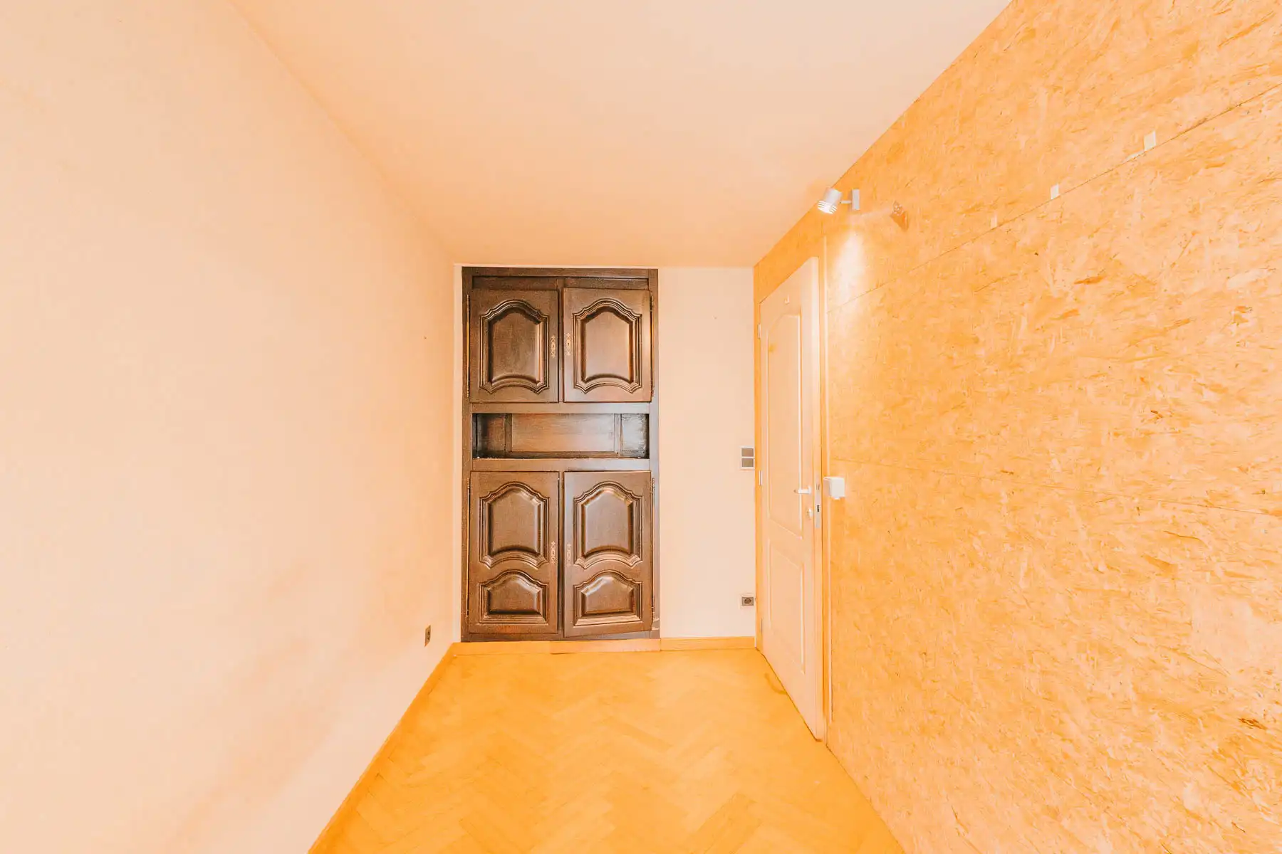 Ruim en lichtrijk Duplex-appartement met optionele garage. foto 10