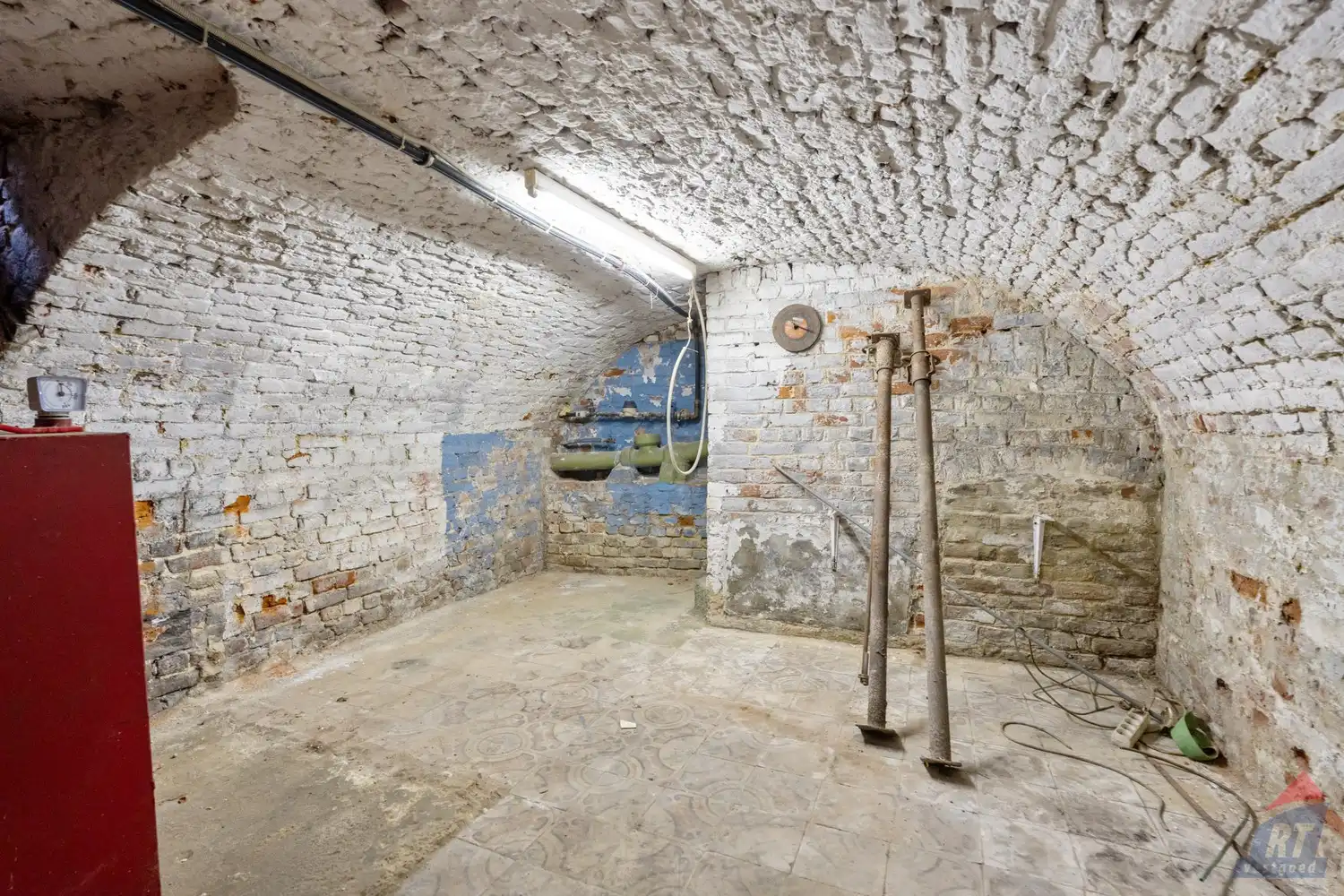 Interessant renovatieproject met veel potentieel, vlak bij het centrum en station van Landen foto 14