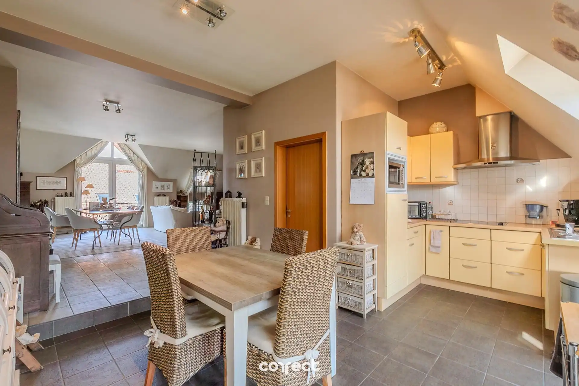 Opbrengsteigendom (brutorendement ± 5%) te Bredene. foto 2