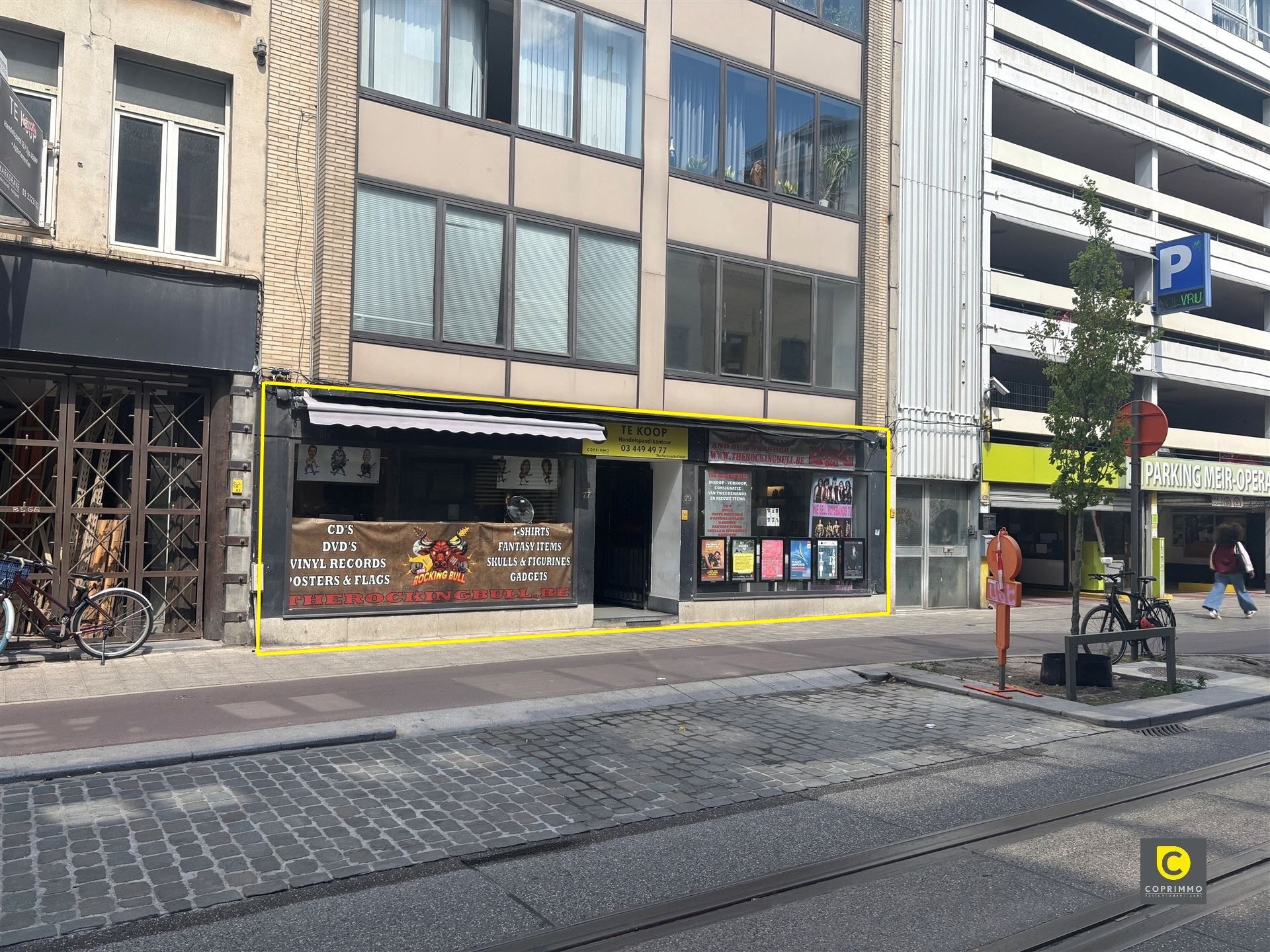 Dubbel handelspand/kantoor met binnenplaats vlakbij het Operaplein foto {{pictureIndex}}