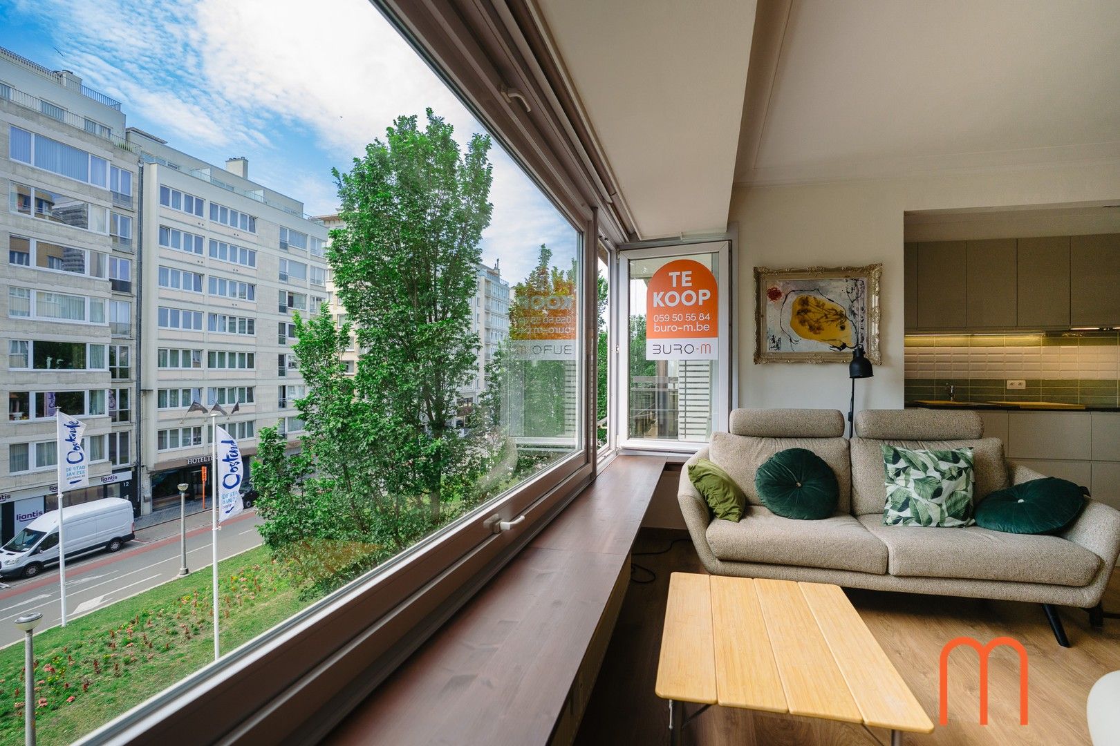 Instapklaar, vernieuwd appartement met 2 slaapkamers te koop, Residentie “Bolzano”. foto {{pictureIndex}}