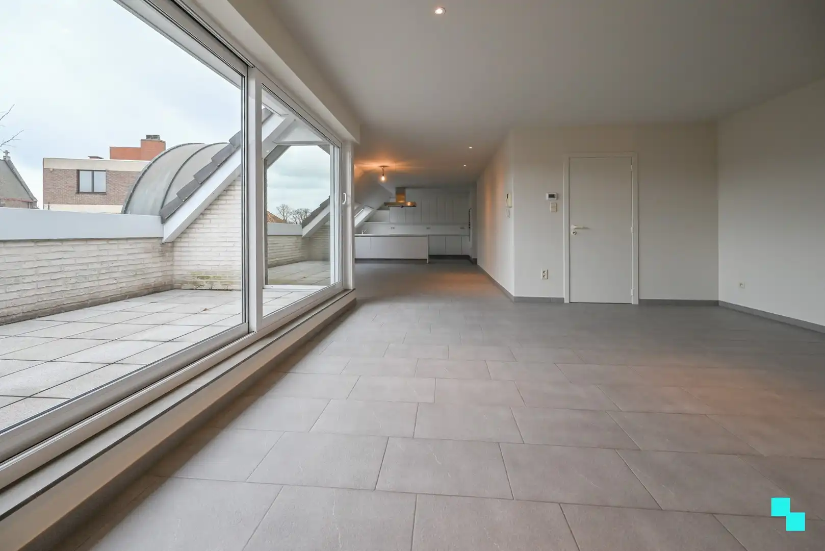 Ruim tweeslaapkamerappartement in het centrum van Izegem foto 10