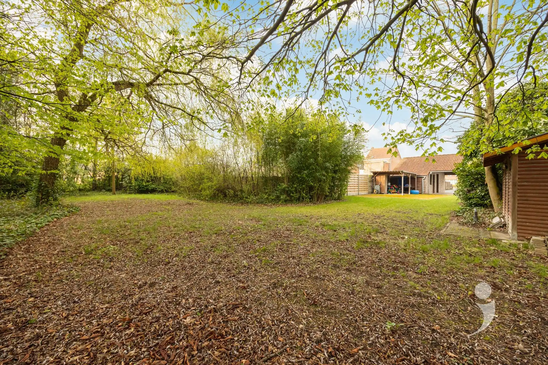 Charmante gezinswoning met uitzonderlijke tuin en weids uitzicht  foto 37