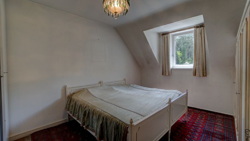 Kasteelvilla met bijgebouw op uniek domein 1 hectare 71 are met grote vijver foto 27