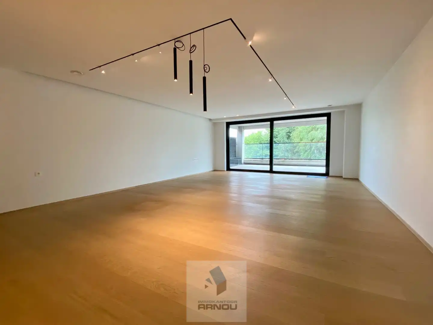 Prachtige loft met 2 slaapkamers, dressing en ruim overdekt terras foto 4