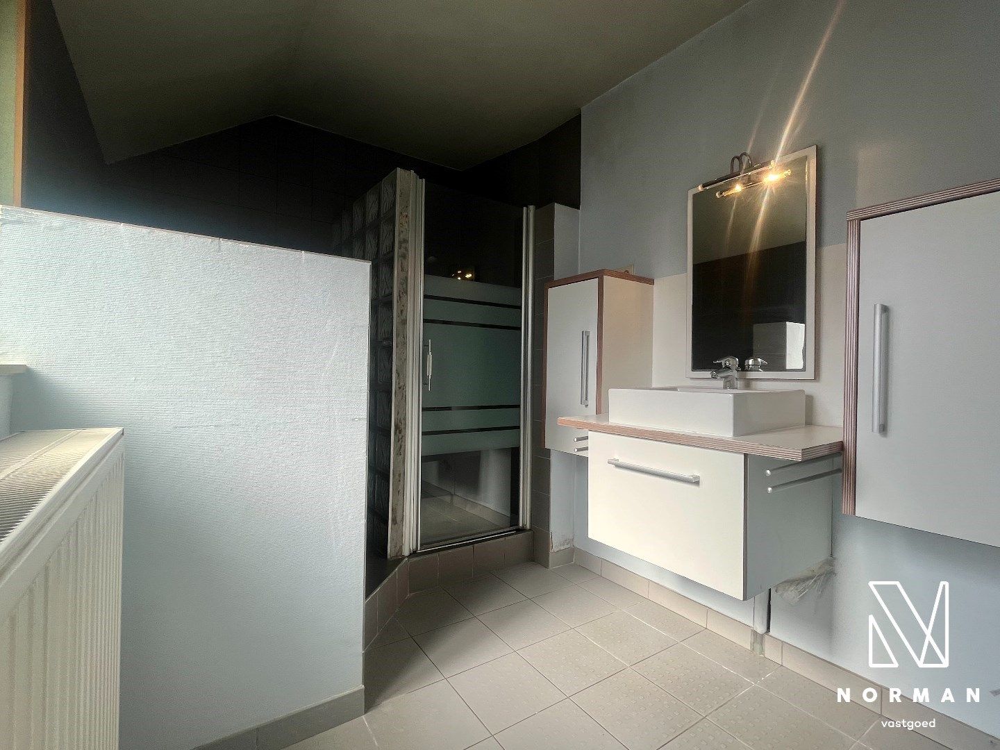 Gezellige rijwoning te koop in Harelbeke met achteraan een uitweg en mogelijkheid tot het bouwen van een magazijn foto 10