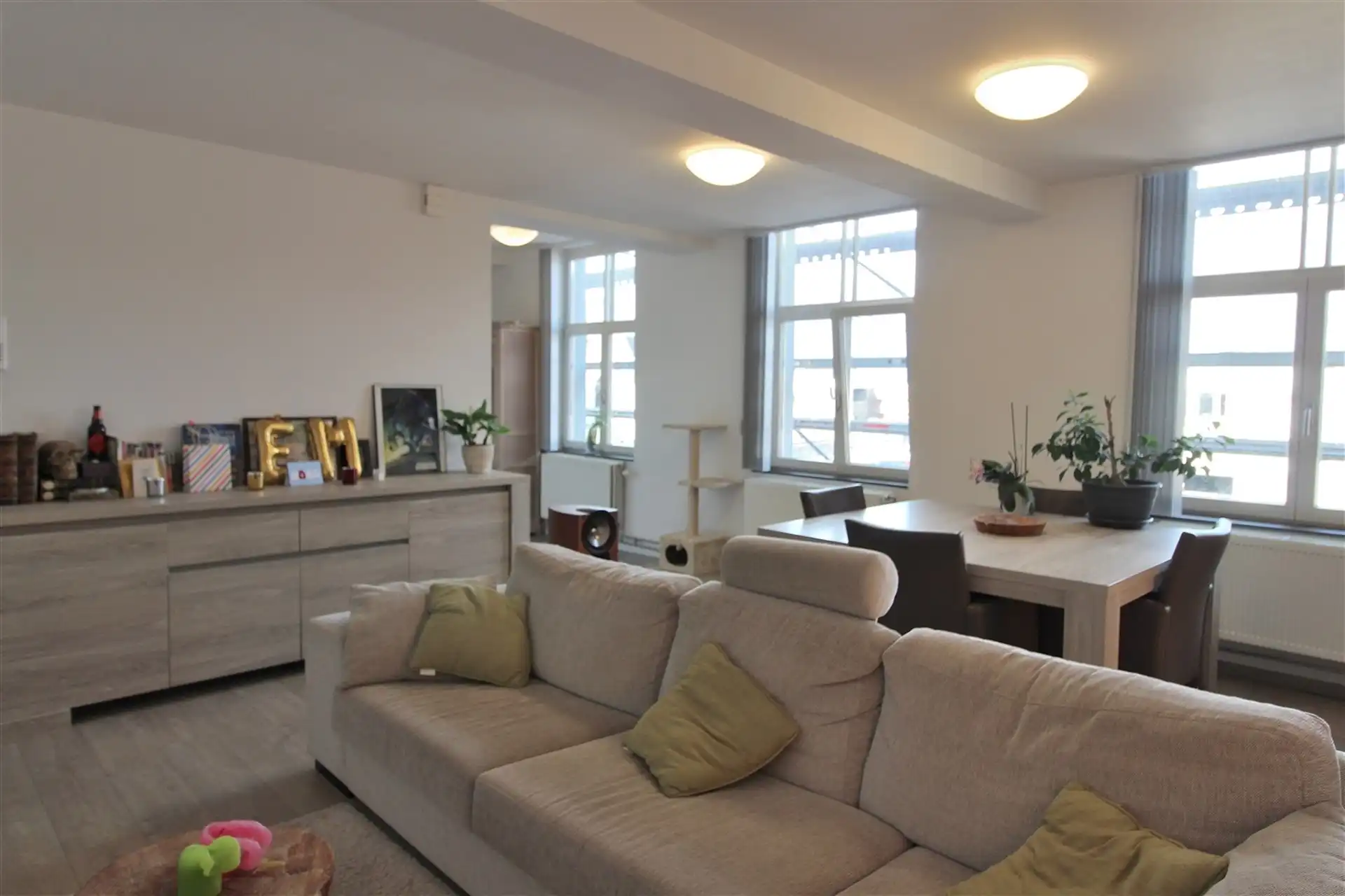 Compleet gerenoveerd appartement met 2 slaapkamers te Meerbeek foto 4