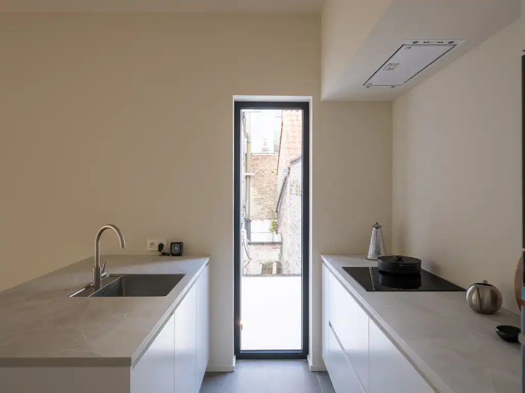 Centrum Gent - Hoogwaardig gerenoveerde stadswoning met 3 slaapkamers en zonneterras foto 9