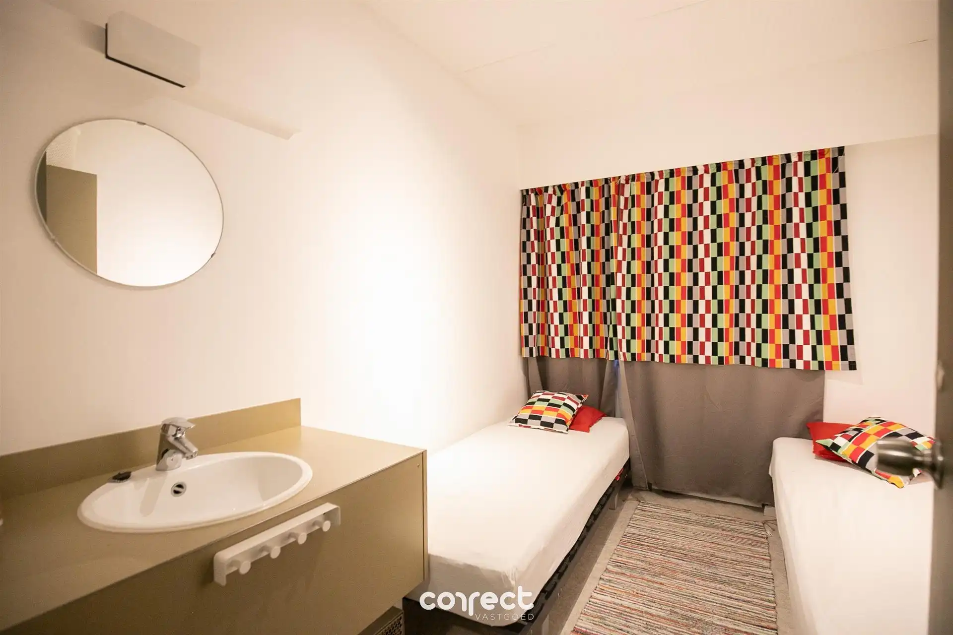 Goed onderhouden 2 slaapkamer appartement.  foto 5