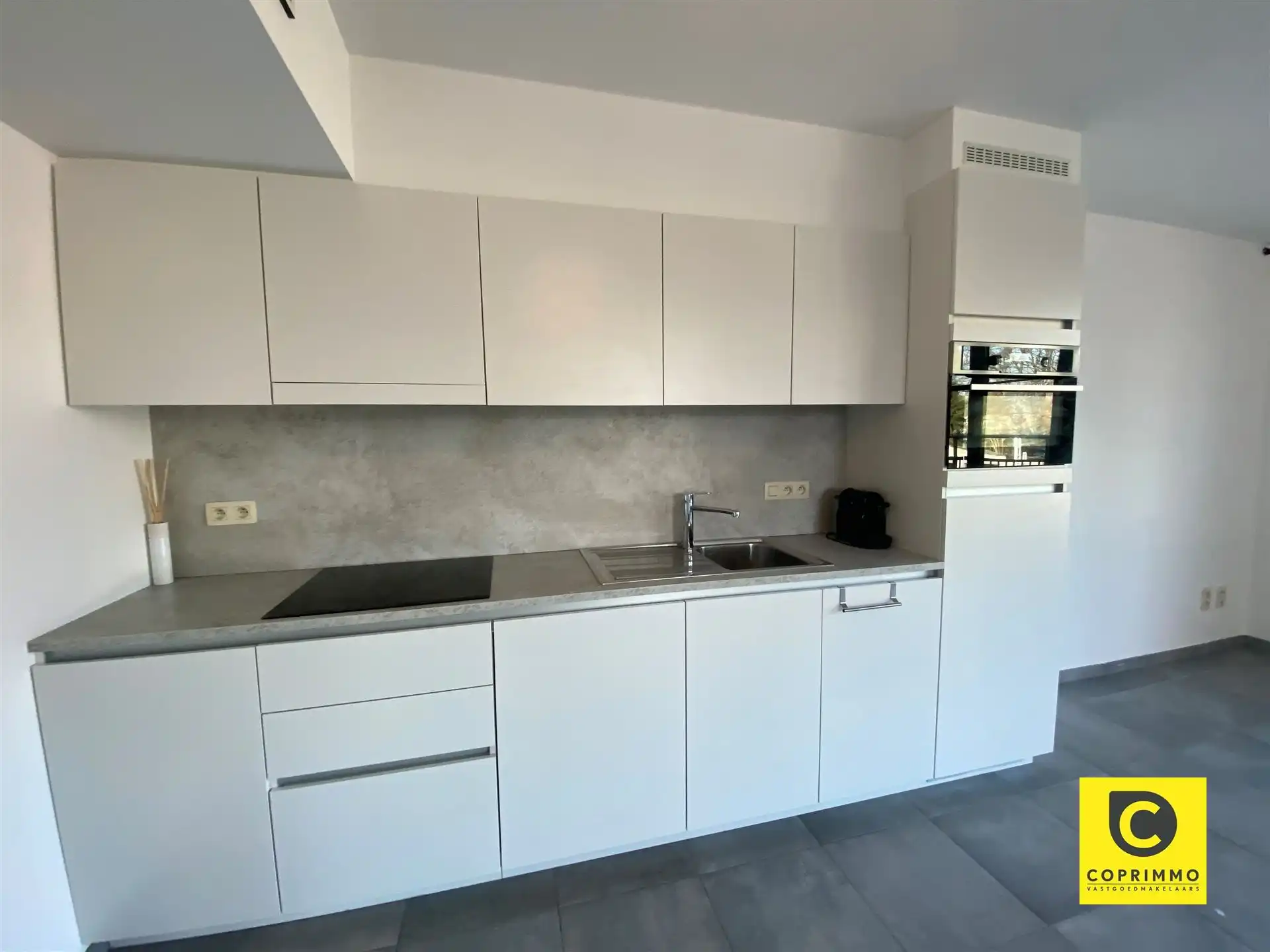 Modern appartement met 2 slaapkamers foto 4