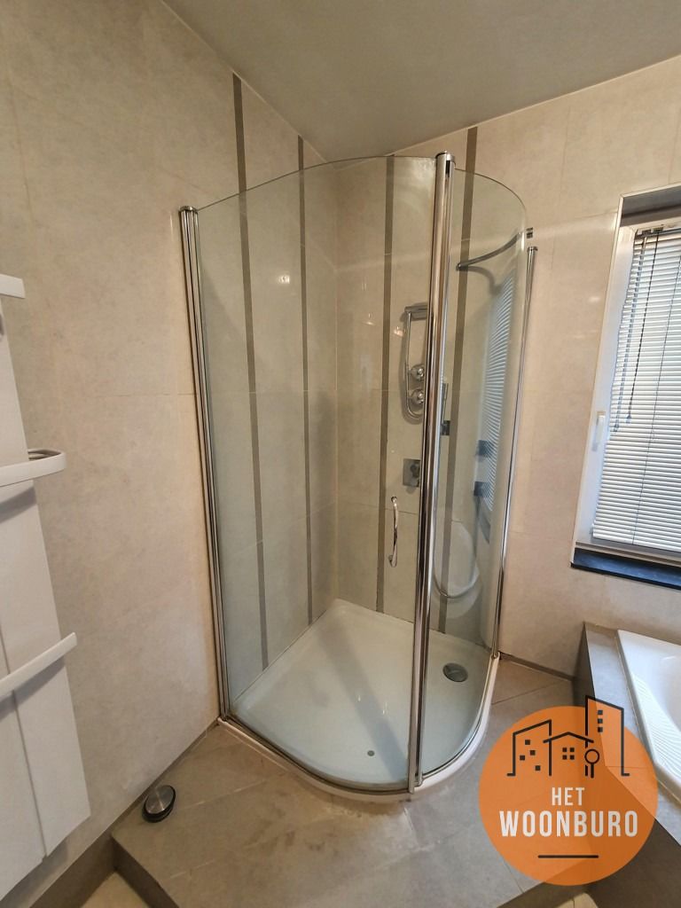 Appartement 4e Verd. rechts met garagebox foto 12