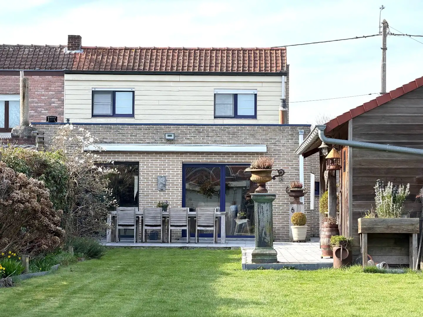 Instapklaar wonen? Ontdek deze woning met 4 slaapkamers, poolhouse en nieuwe badkamer. foto 23