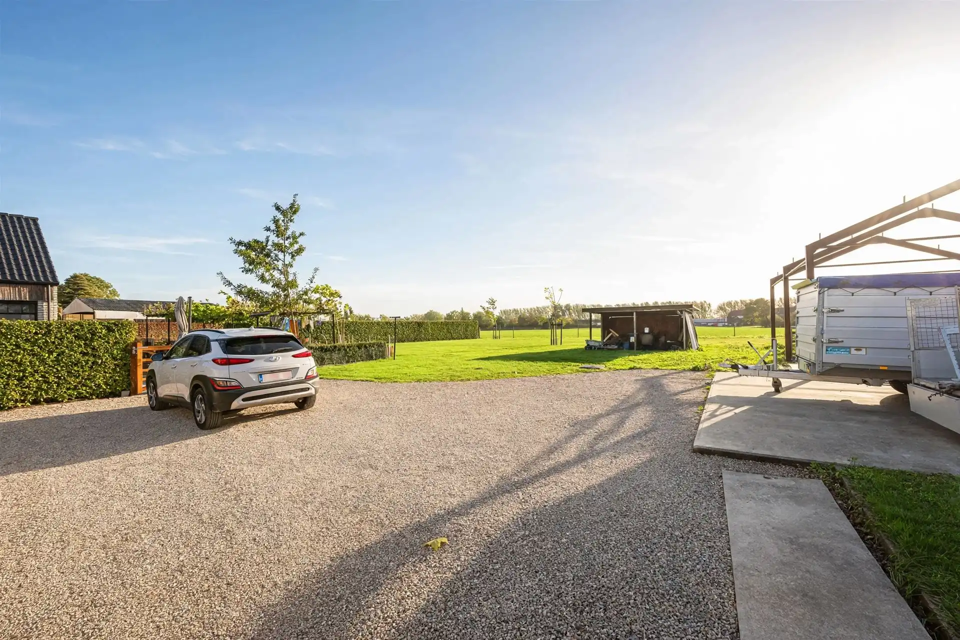 Ruime landelijke woning met 5 slpk, loods en tuin foto 4