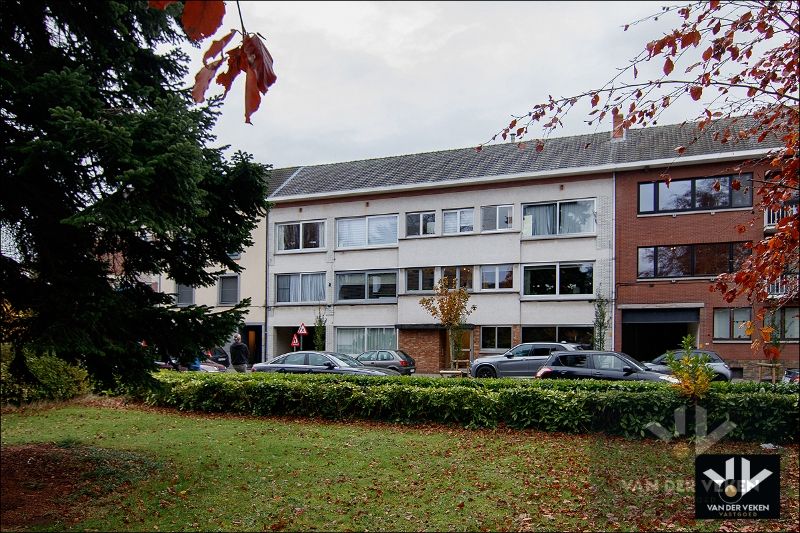 Knus, gezellig en energiezuinig appartement met zicht op groen kort aan het stadspark gelegen foto 14