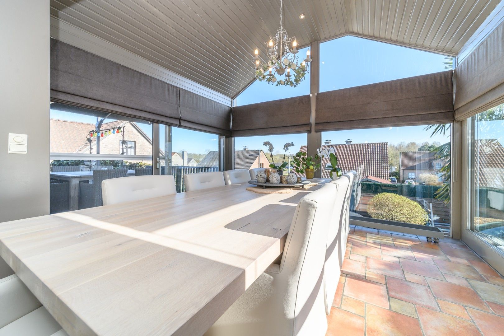 Kwalitatieve afgewerkte villa te Geraardsbergen foto 3