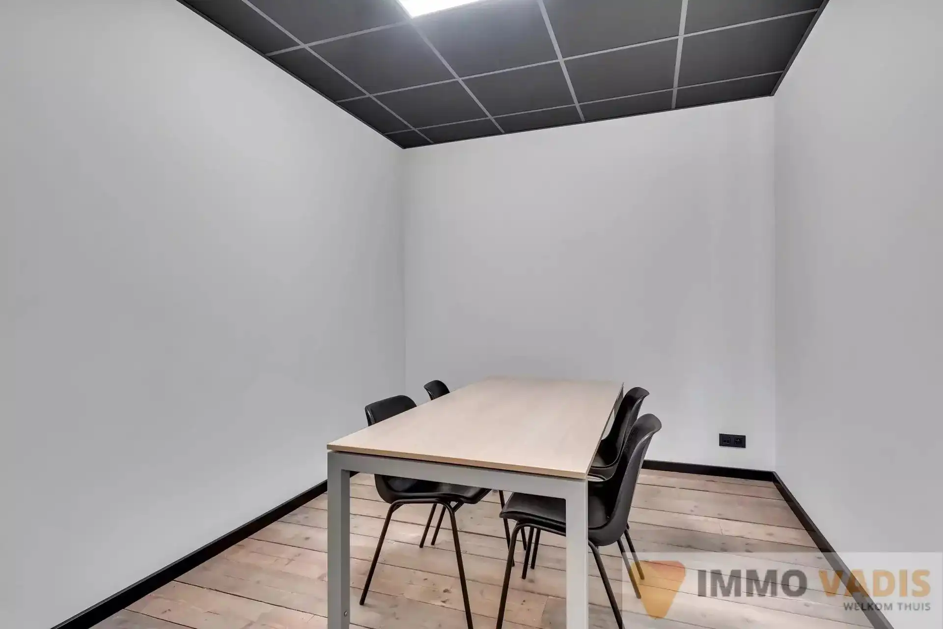 Industrieel gebouw op strategische locatie foto 25