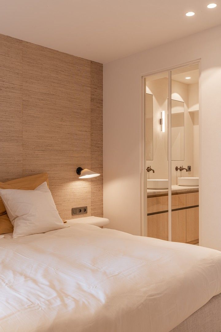 Fantastisch gerenoveerd appartement met panoramisch zeezicht. foto 15