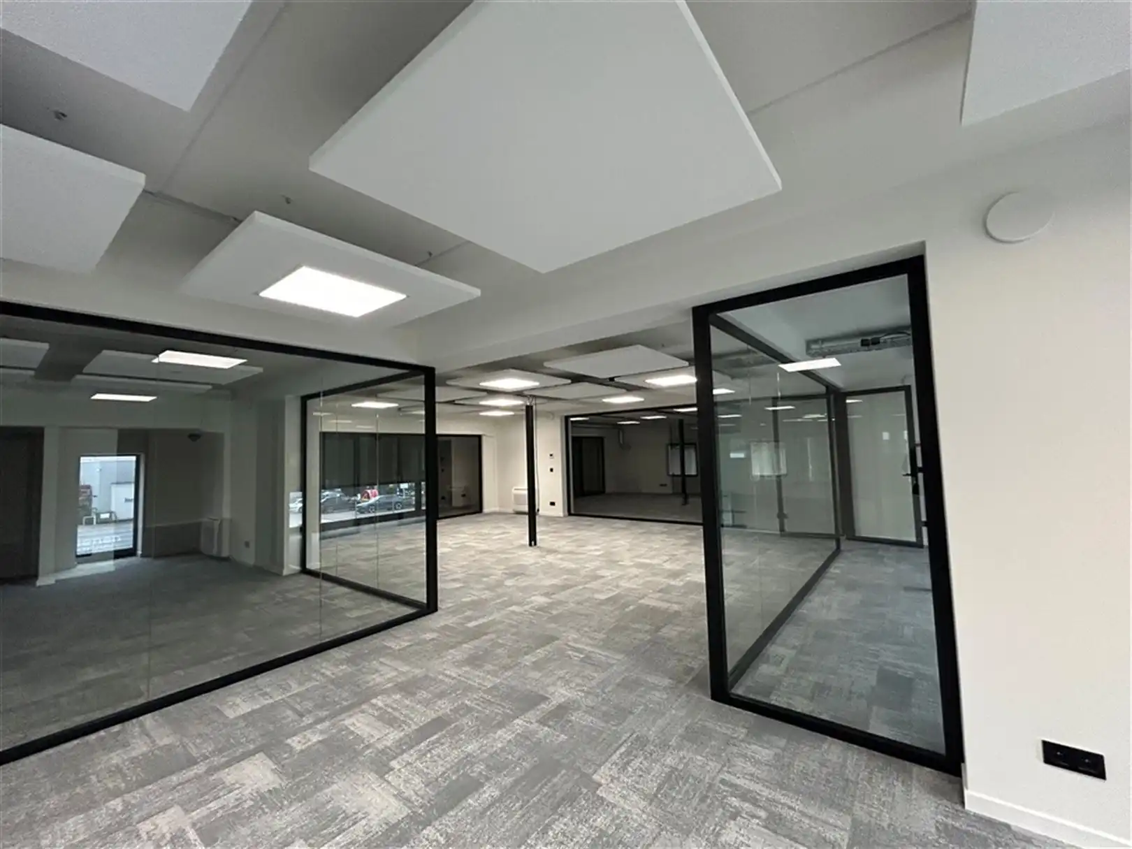 Kantoorgebouw foto 9