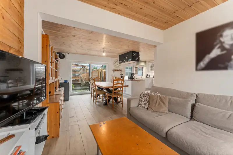 Roeselare - Charmante gezinswoning met 4 slpk in kindvriendelijke buurt foto 3