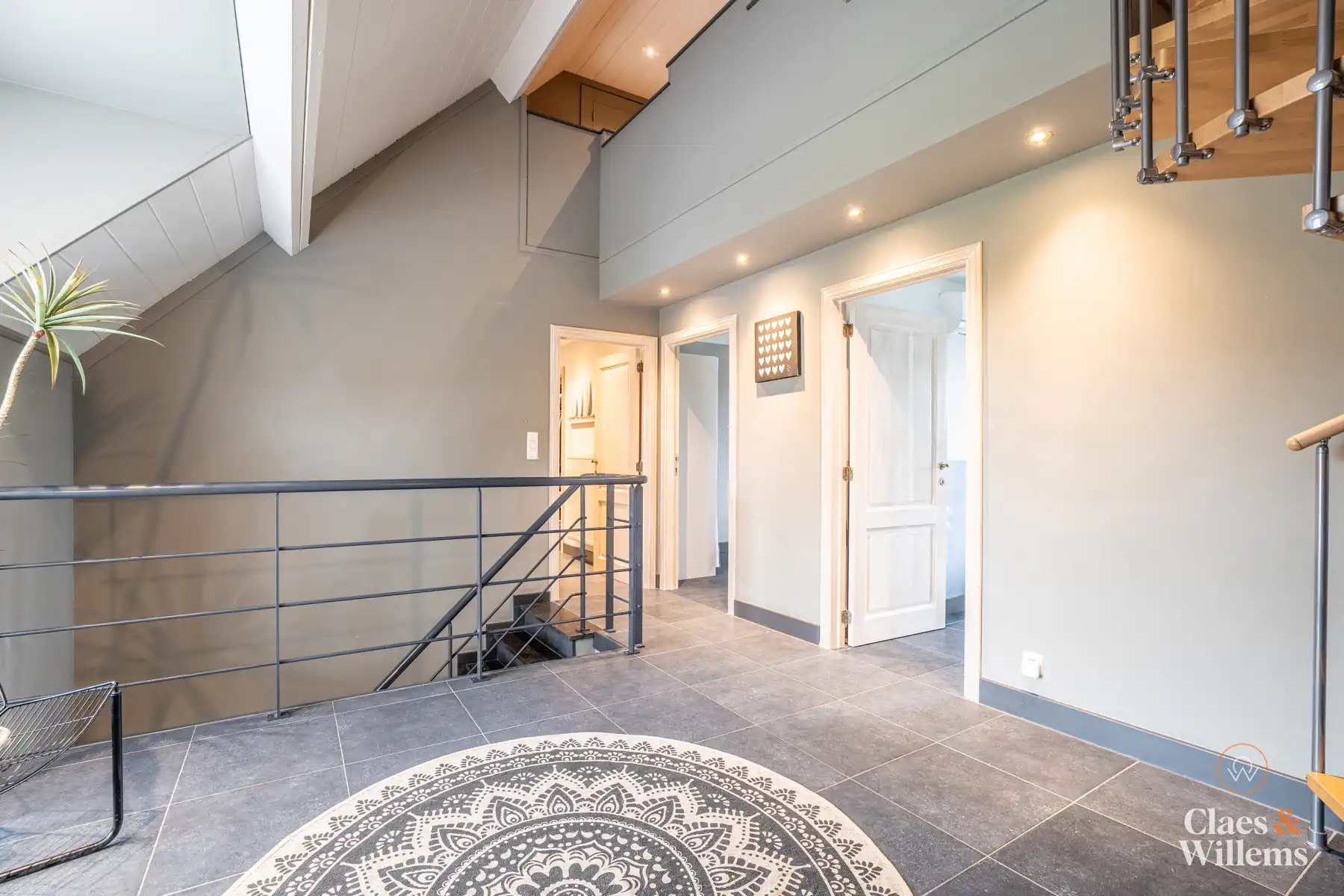Ruime villa te koop in Dilbeek vrij beroep/ kangoeroewonen foto 21