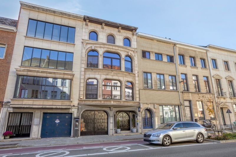 🏡 Uniek opbrengstpand met instapklare B&B in hartje Mechelen foto {{pictureIndex}}