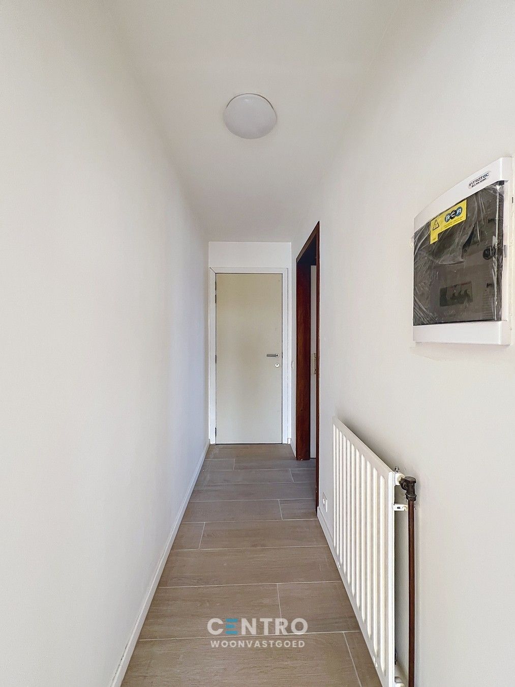 Volledig vernieuwde studio (± 40m²) met terras op tweede verdieping! foto 10