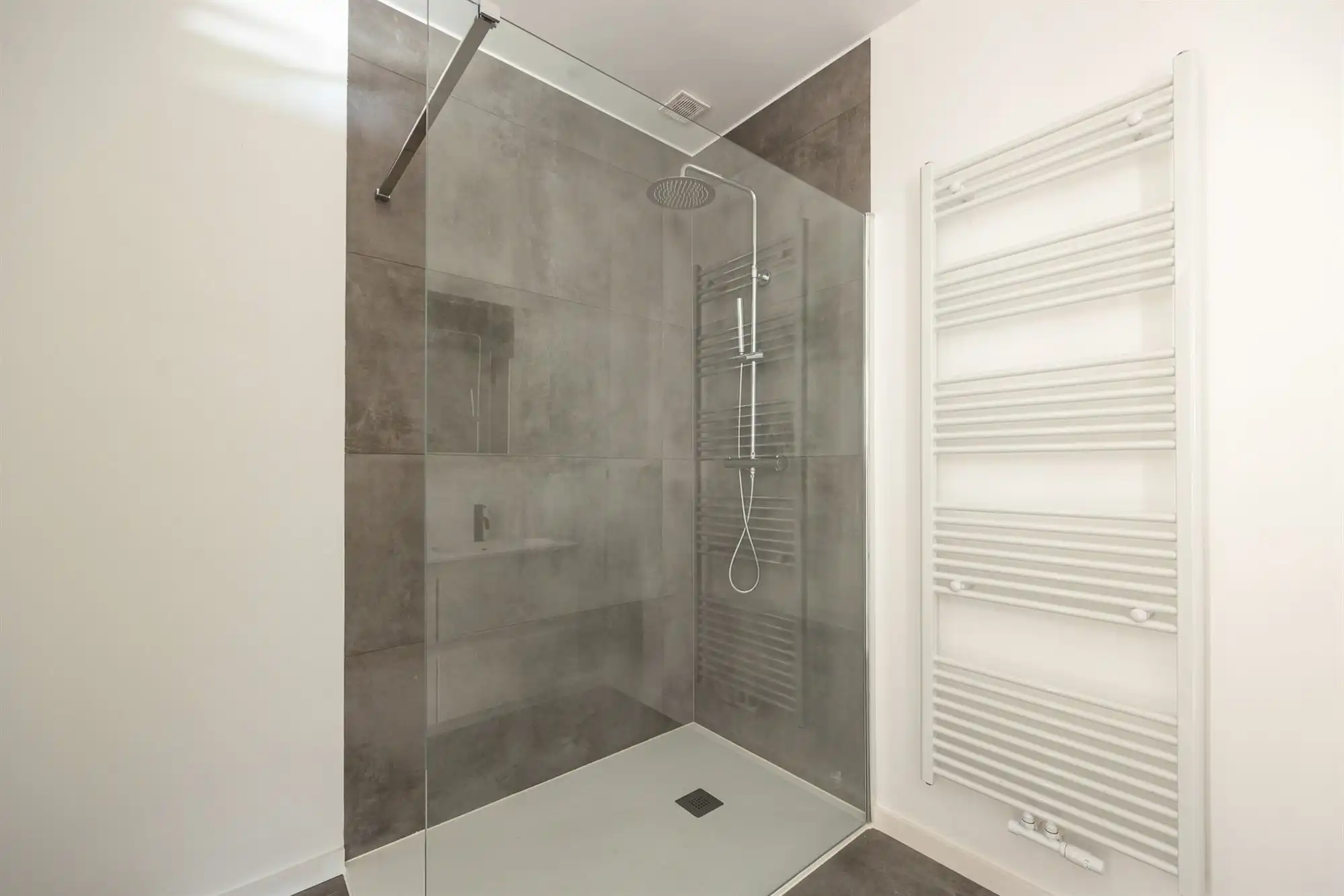 Gerenoveerd appartement met uniek bijgebouw op toplocatie in Lier foto 21