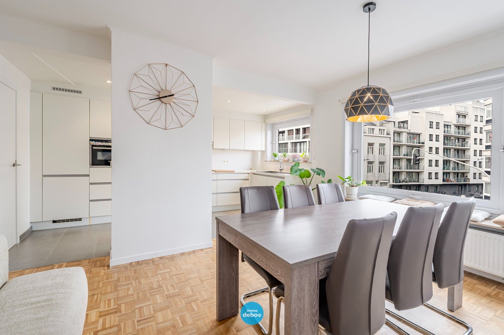 Gerenoveerd woonappartement met open zicht & zuidgericht terras foto 3