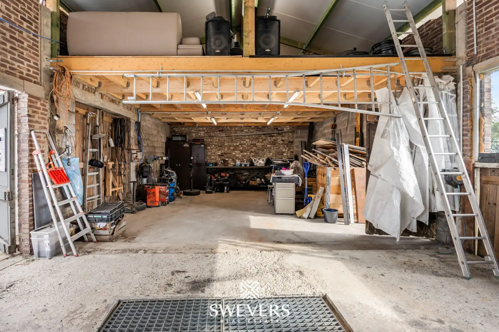 Vrijstaande fermette met ruime garage (85m²) en renovatiepotentieel op een toplocatie  foto 20