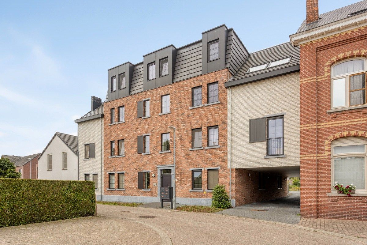 Knap ingericht éénslaapkamerappartement met groot ZW terras. foto {{pictureIndex}}