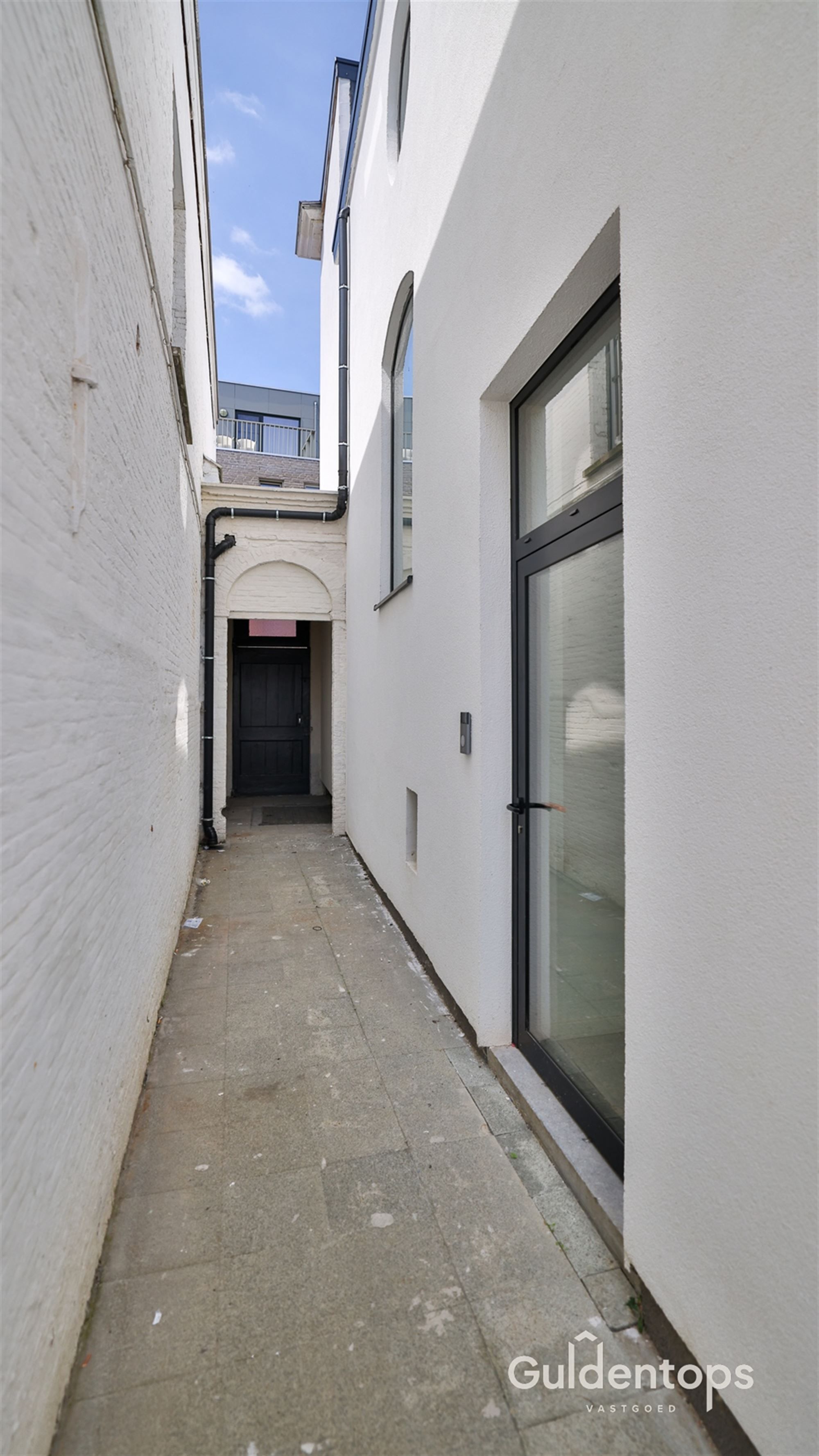 Knap volledig vernieuwd appartement met zalig terras foto 14