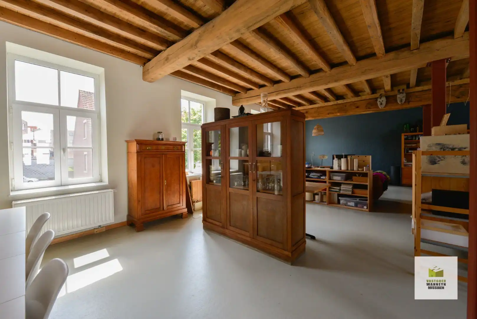 Gerenoveerde handelszaak met ruime woning en gezellige stadstuin te centrum Roeselare foto 26