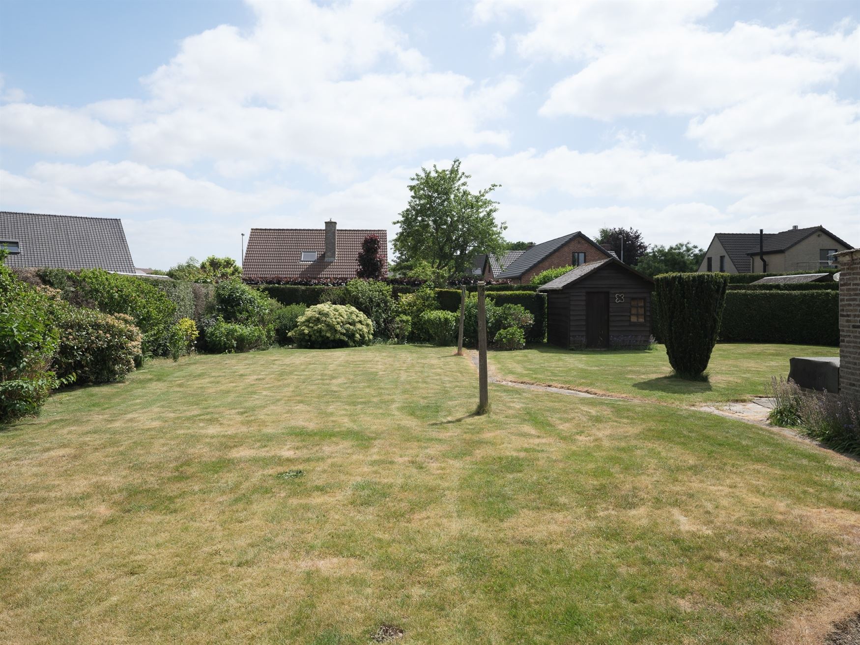 Charmante woning met heel wat potentieel foto 3