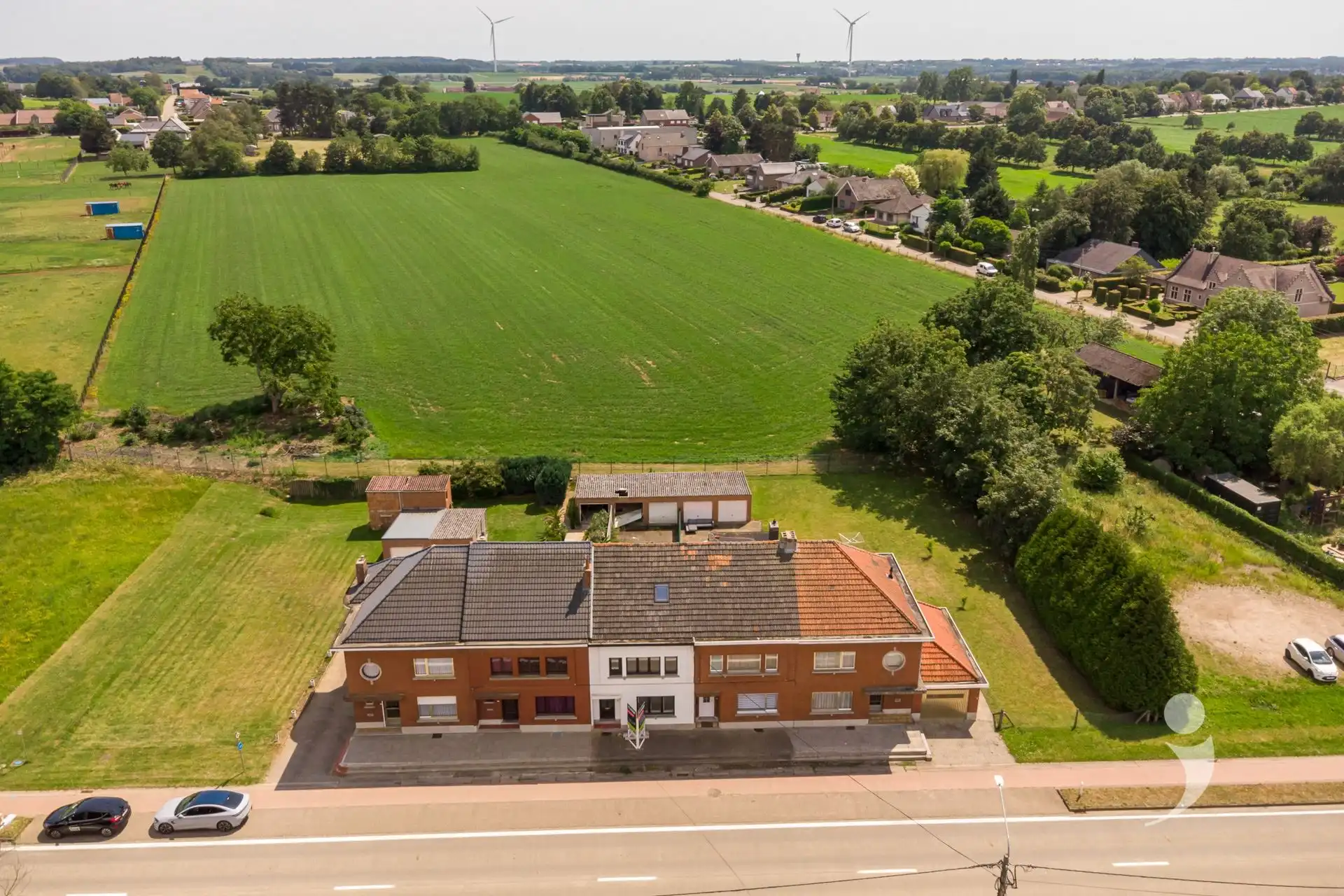 Karaktervolle, volledig gerenoveerde woning met 4 slaapkamers, 2 badkamers en zonnige tuin! foto 31