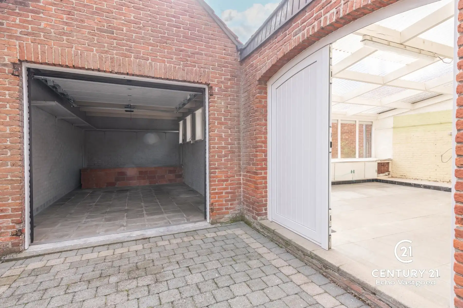 Te renoveren halfopen woonst met veel potentie op topligging foto 18